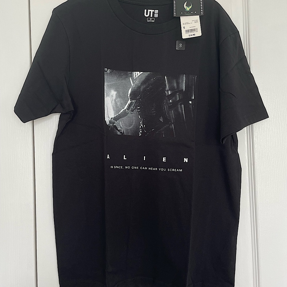 NEW Alien Graphic T-Shirt